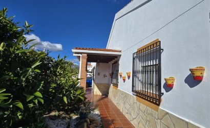 Reventa - Villa -
Vinuela - Inland