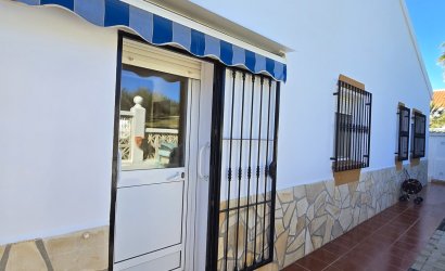 Reventa - Villa -
Vinuela - Inland