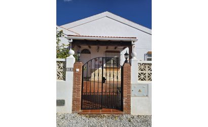 Reventa - Villa -
Vinuela - Inland