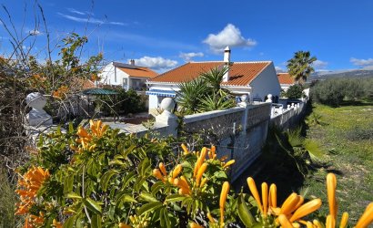 Reventa - Villa -
Vinuela - Inland