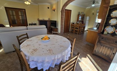 Reventa - Villa -
Vinuela - Inland