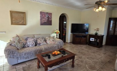 Reventa - Villa -
Vinuela - Inland