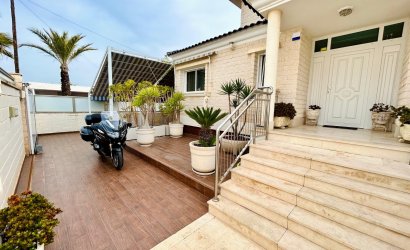 Herverkoop - Villa -
Torrevieja - Costa Blanca