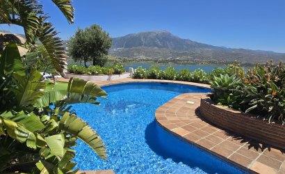 Herverkoop - Villa -
Vinuela - Inland