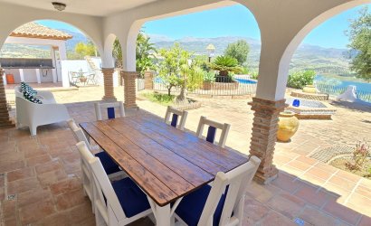 Herverkoop - Villa -
Vinuela - Inland