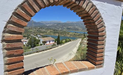 Herverkoop - Villa -
Vinuela - Inland