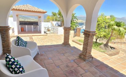 Herverkoop - Villa -
Vinuela - Inland