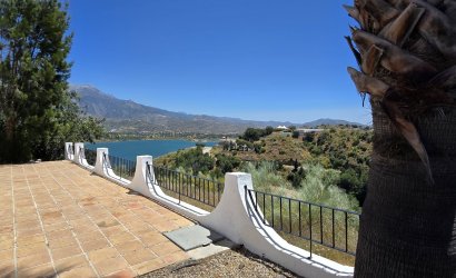 Herverkoop - Villa -
Vinuela - Inland