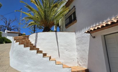 Herverkoop - Villa -
Vinuela - Inland