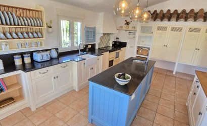 Herverkoop - Villa -
Vinuela - Inland