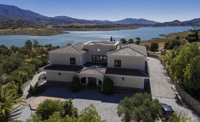 Herverkoop - Villa -
Vinuela - Inland