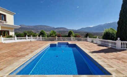 Herverkoop - Villa -
Vinuela - Inland