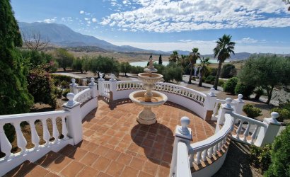 Herverkoop - Villa -
Vinuela - Inland