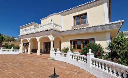 Herverkoop - Villa -
Vinuela - Inland