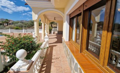 Herverkoop - Villa -
Vinuela - Inland