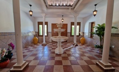 Herverkoop - Villa -
Vinuela - Inland