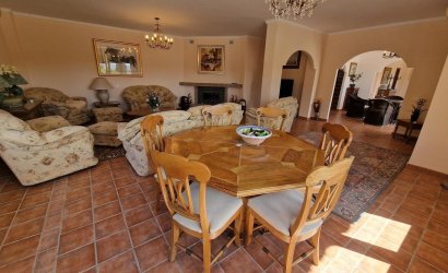 Herverkoop - Villa -
Vinuela - Inland