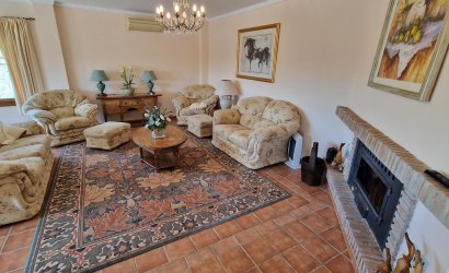 Herverkoop - Villa -
Vinuela - Inland