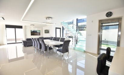 Herverkoop - Villa -
San Miguel de Salinas - Inland