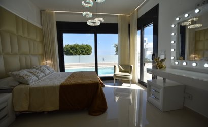 Herverkoop - Villa -
San Miguel de Salinas - Inland