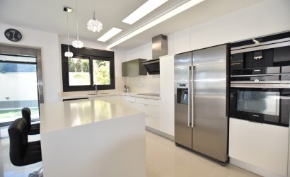 Herverkoop - Villa -
San Miguel de Salinas - Inland