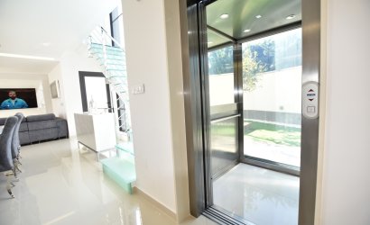 Herverkoop - Villa -
San Miguel de Salinas - Inland