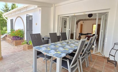 Reventa - Villa -
Vinuela - Inland