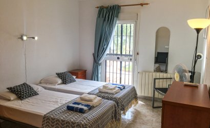 Reventa - Villa -
Vinuela - Inland