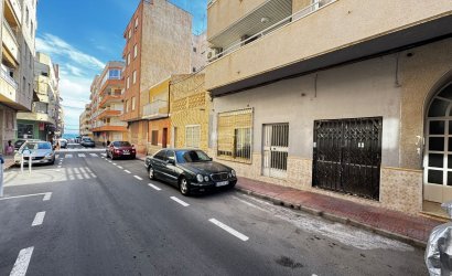 Resale - Commercial -
Torrevieja - Playa Los Locos