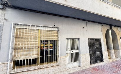 Resale - Commercial -
Torrevieja - Playa Los Locos