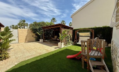 Revente - Villa -
Orihuela Costa - Costa Blanca