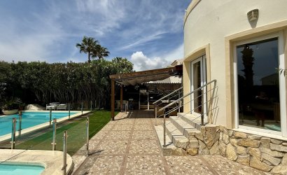 Revente - Villa -
Orihuela Costa - Costa Blanca