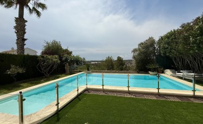 Revente - Villa -
Orihuela Costa - Costa Blanca