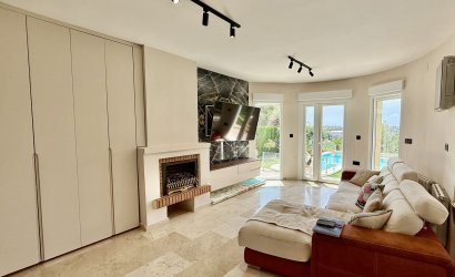 Revente - Villa -
Orihuela Costa - Costa Blanca