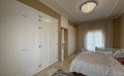 Revente - Villa -
Orihuela Costa - Costa Blanca