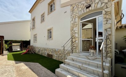 Revente - Villa -
Orihuela Costa - Costa Blanca