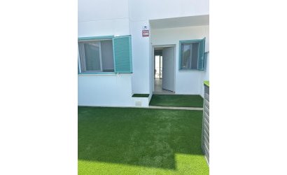 Resale - Bungalow -
Pilar de la Horadada - El Mojón