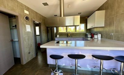 Reventa - Villa -
Yecla - Inland