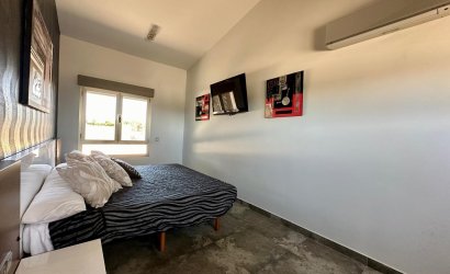 Reventa - Villa -
Yecla - Inland