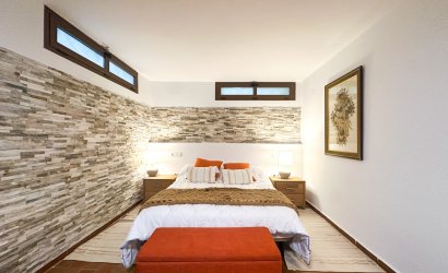 Herverkoop - Villa -
Alicante - Campoamor