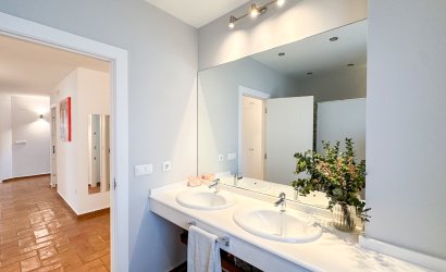 Herverkoop - Villa -
Alicante - Campoamor