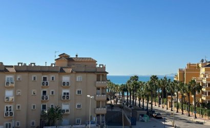Herverkoop - Apartment -
Orihuela Costa - Campoamor