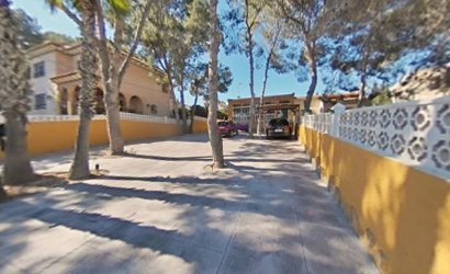 Reventa - Villa -
Torrevieja - Los Balcones