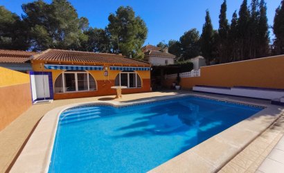 Reventa - Villa -
Torrevieja - Los Balcones