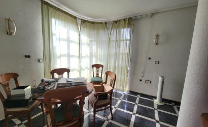 Herverkoop - Apartment -
Torrevieja - Centro