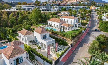 Revente - Villa -
Nueva Andalucía - Costa del Sol