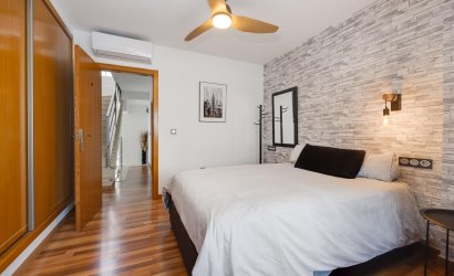 Resale - Villa -
Los Montesinos - La Herrada