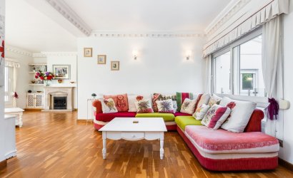 Resale - Villa -
Dehesa de Campoamor - Costa Blanca