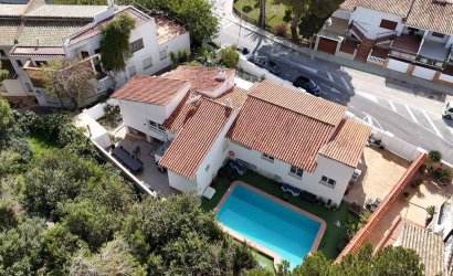 Resale - Villa -
Dehesa de Campoamor - Costa Blanca