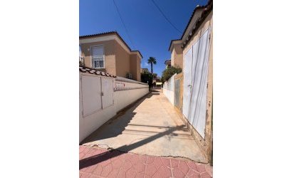 Resale - Townhouse -
Guardamar del Segura - El Moncayo